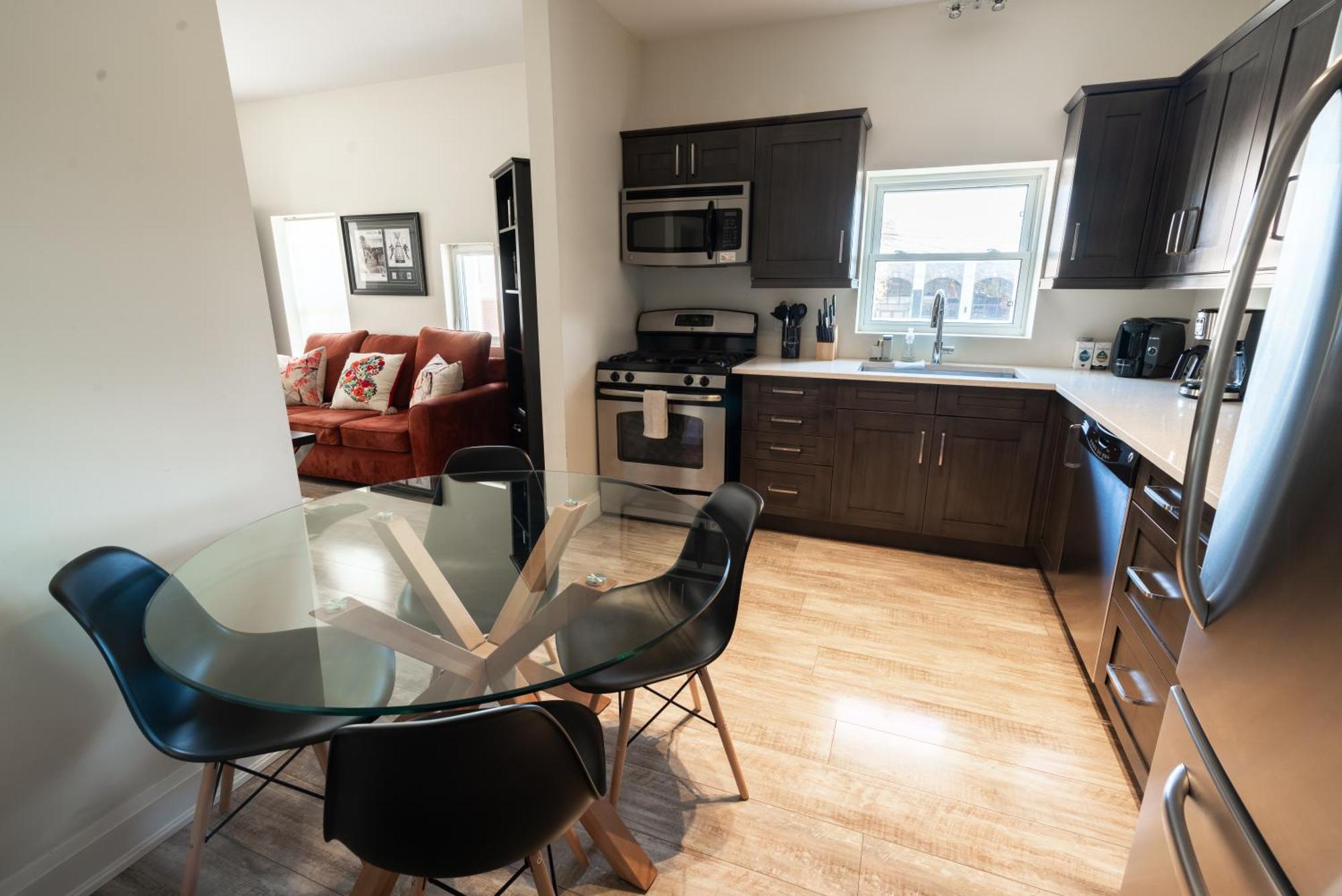 Spacious 3 Bedroom Apartment In Heart Of Niagara Thorold Exterior photo